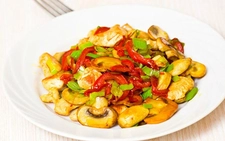 Tavuklu Mantar Sote Tarifi ve Malzemeleri Tavuklu Mantar Sote Tarifi ve Malzemeleri